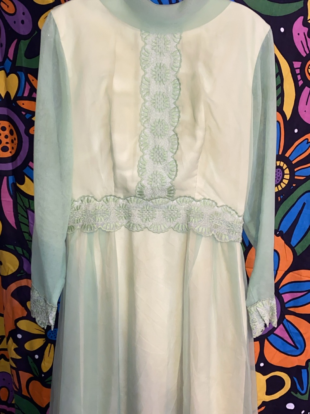 Vintage 1960s Light Pear/Chartreuse Lace-Trim Long Sheer Sleeve Dress